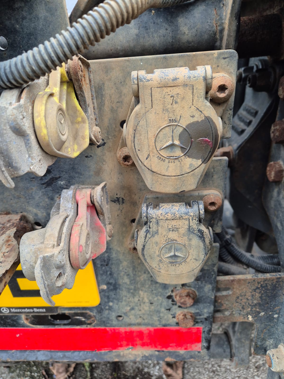 MERCEDES HOOKLOADER ( 2021 )