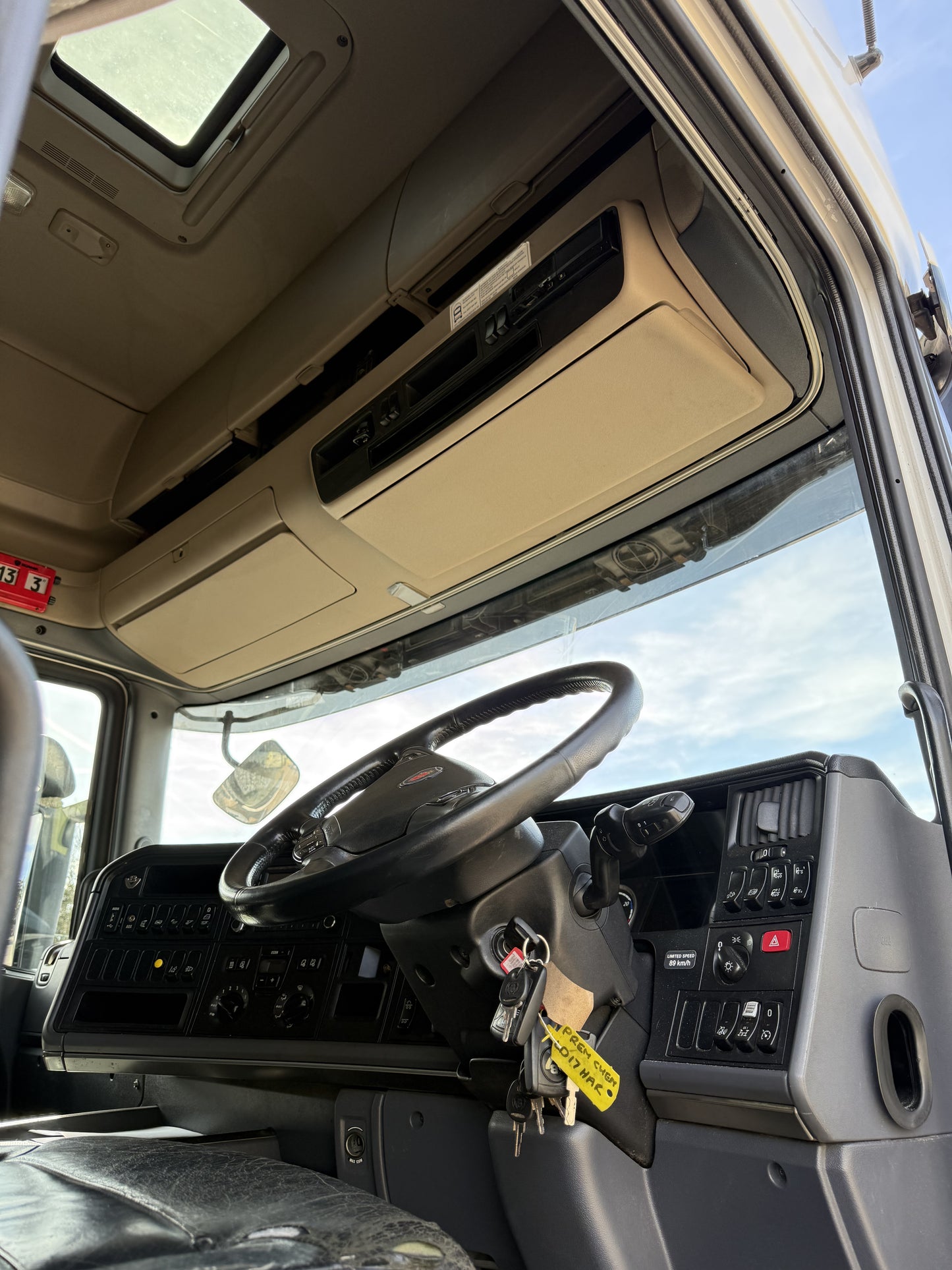 SCANIA R520 V8 TRACTOR UNIT ( 2017 )